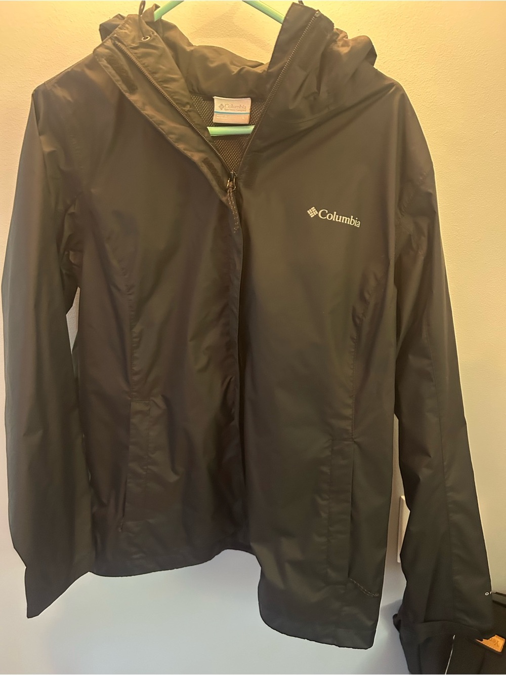 Columbia Women's Black Hooded Rain Shell Jacket